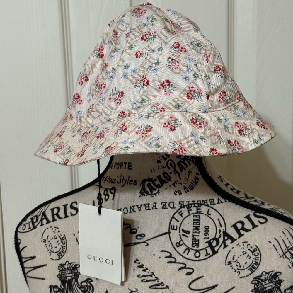 🔥 Sale 🔥 New Gucci Liberty Pink Floral Print Bucket Hat Size M